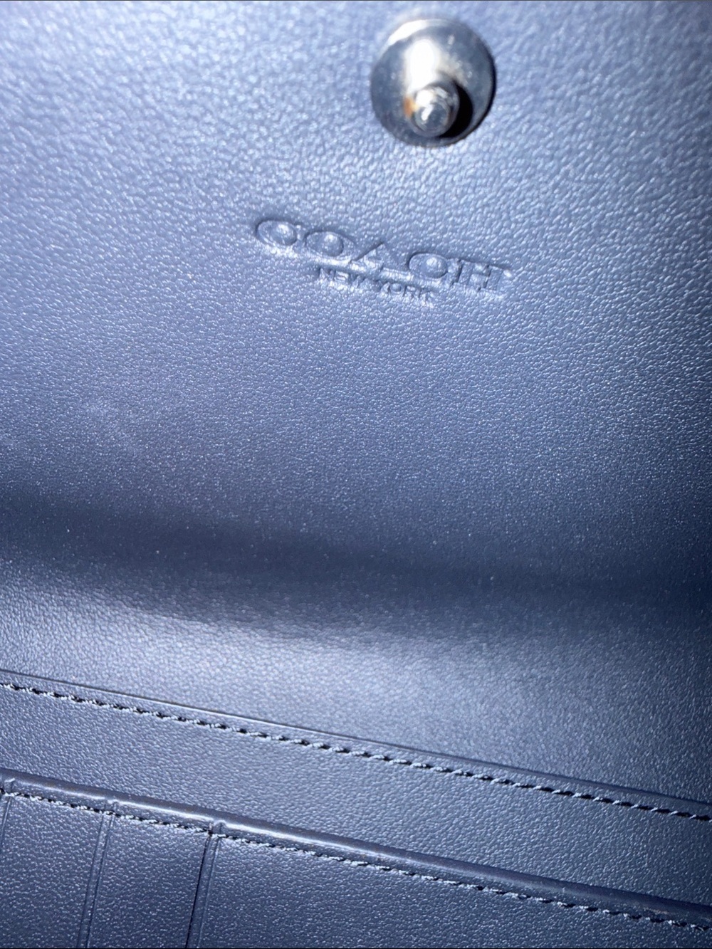Coach Olive Green Pebbled Leather Fold Wallet with Silver Logo - Picture 7 of 9